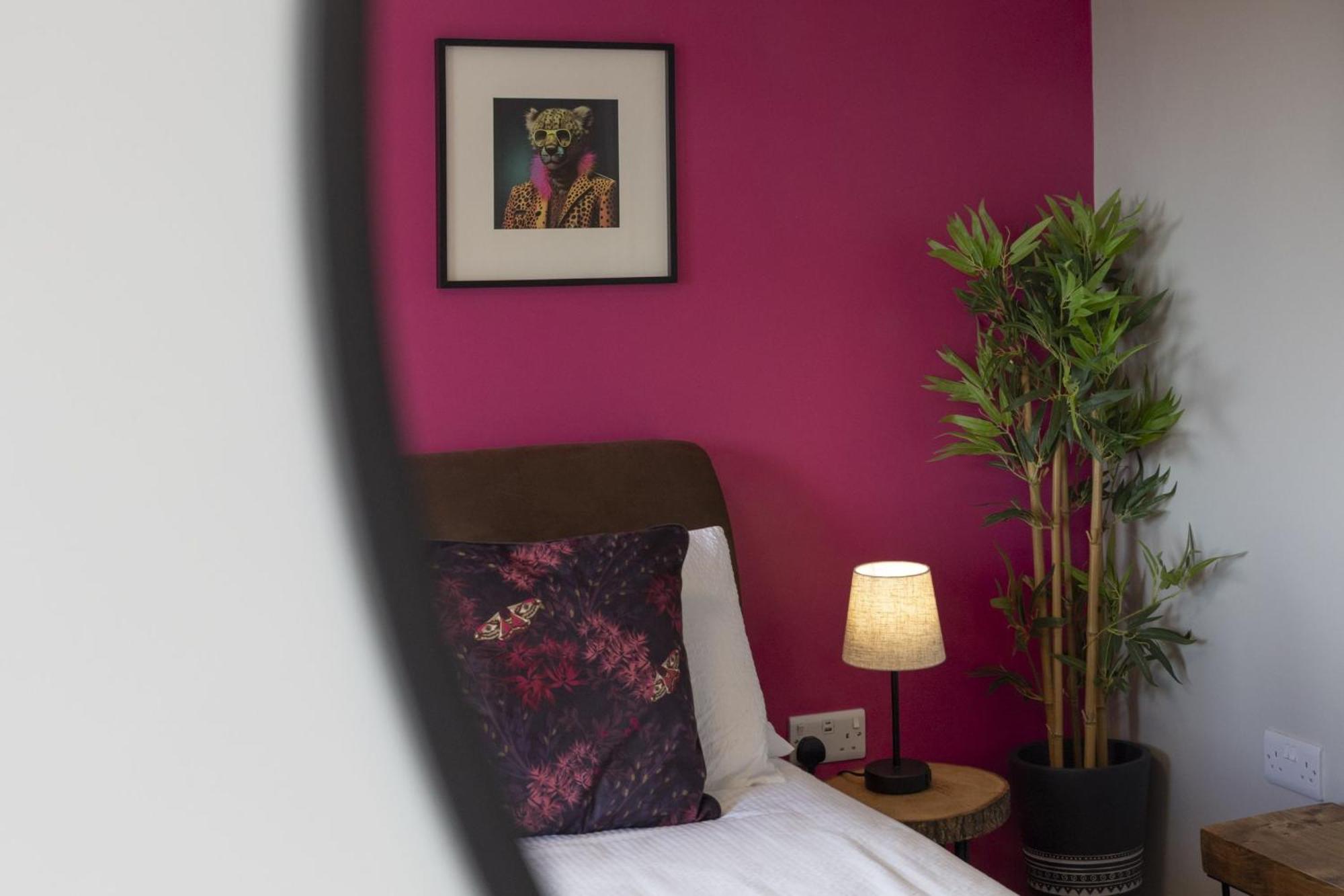 The Hidden Valley - A Stylish Rural Retreat, Perfect For Families St Clears Exterior photo